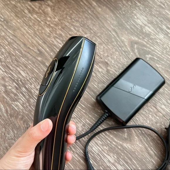 SmoothSkin Pure IPL Hair Removal Device for body and face